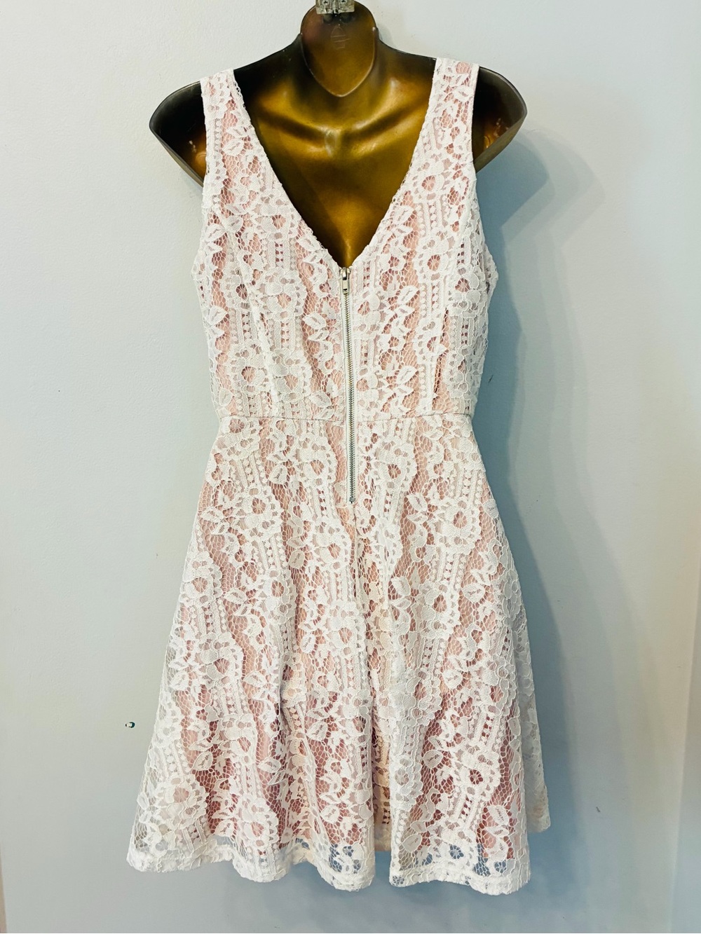 Speechless White Lace Fit & Flare Dress Blush Lined Sleeveless Size L Bridal - Picture 3 of 7